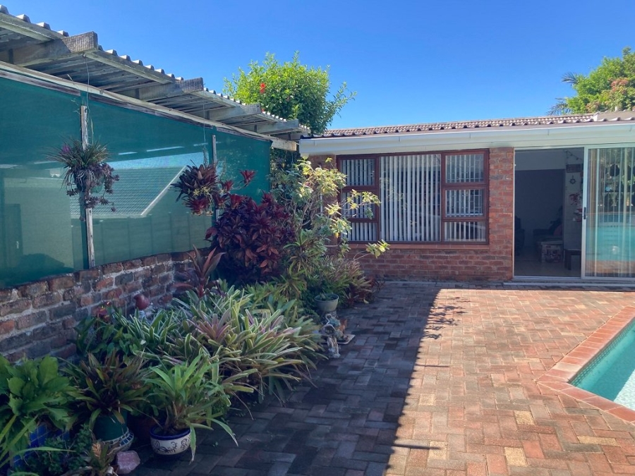 4 Bedroom Property for Sale in Amalinda Eastern Cape